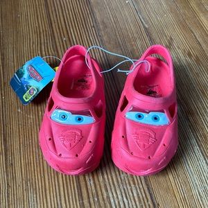 Car’s sandals size L (9/10), dollar general brand new